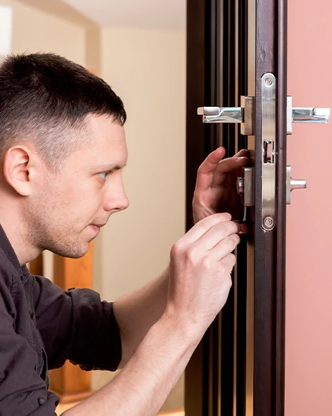 : Professional Locksmith For Commercial And Residential Locksmith Services in Riverbank, CA